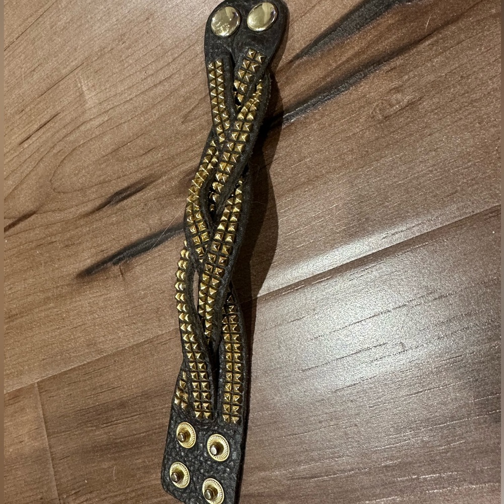 Brown leather bracelet